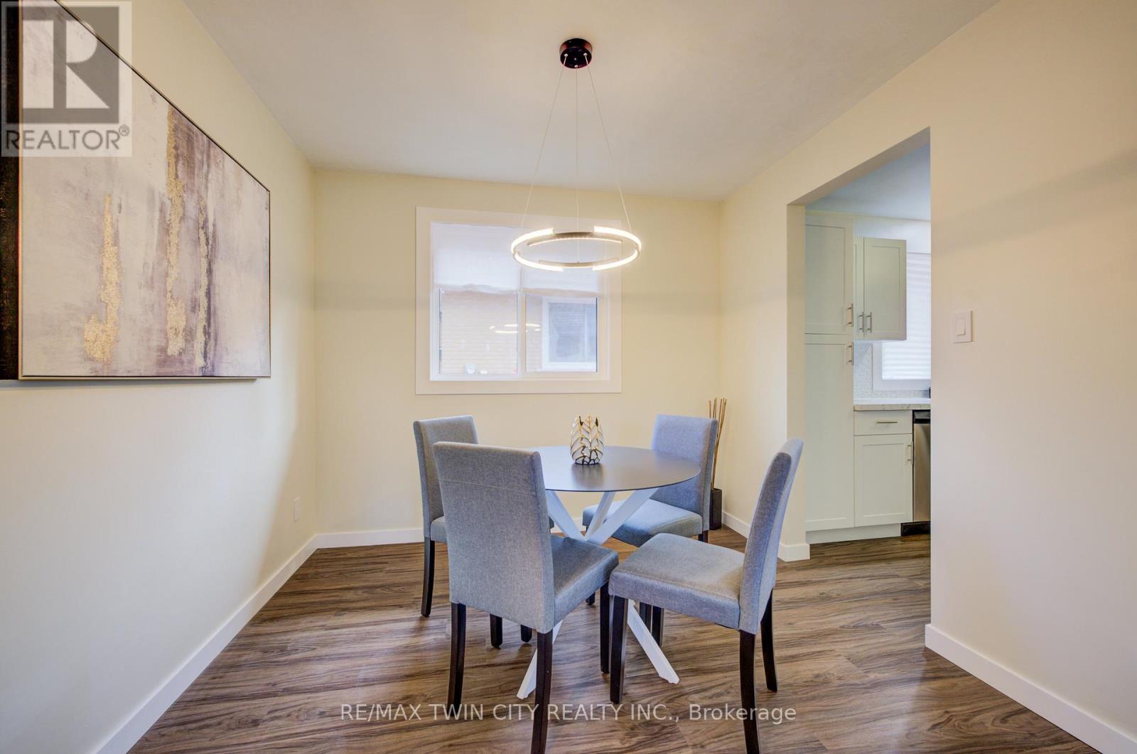 48 Mark Crescent, Cambridge, Ontario  N1S 4A3 - Photo 6 - X12579684