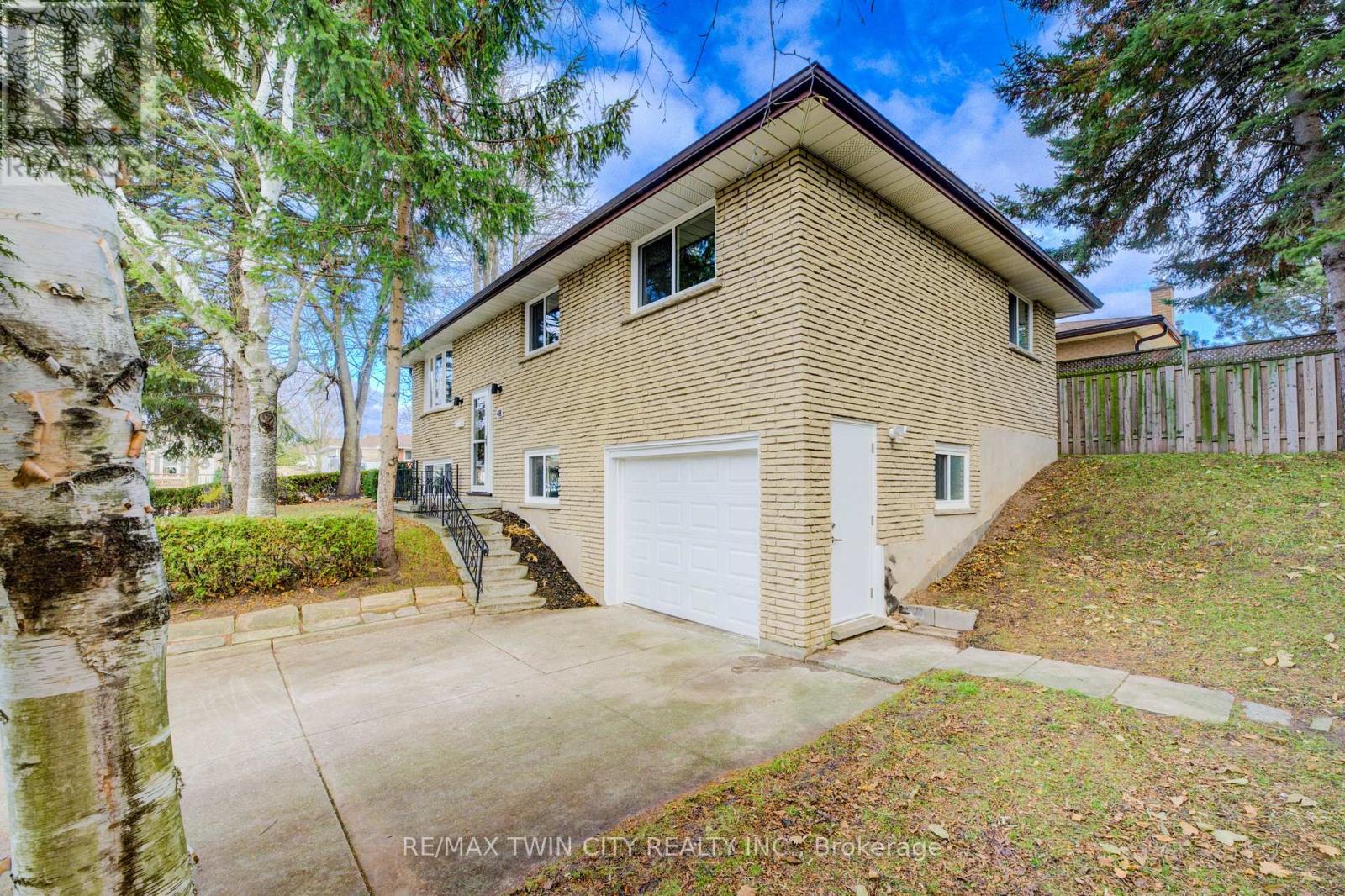 48 Mark Crescent, Cambridge, Ontario  N1S 4A3 - Photo 19 - X12579684