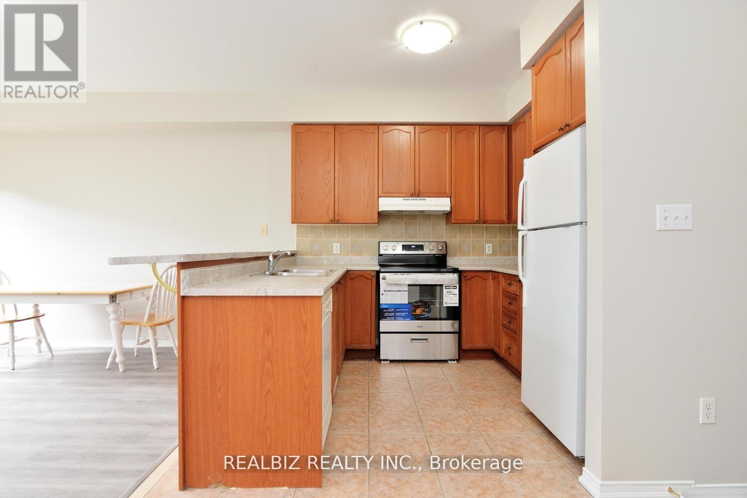 14 Herzberg Gardens, Toronto, Ontario  M3N 2P4 - Photo 12 - W12634934