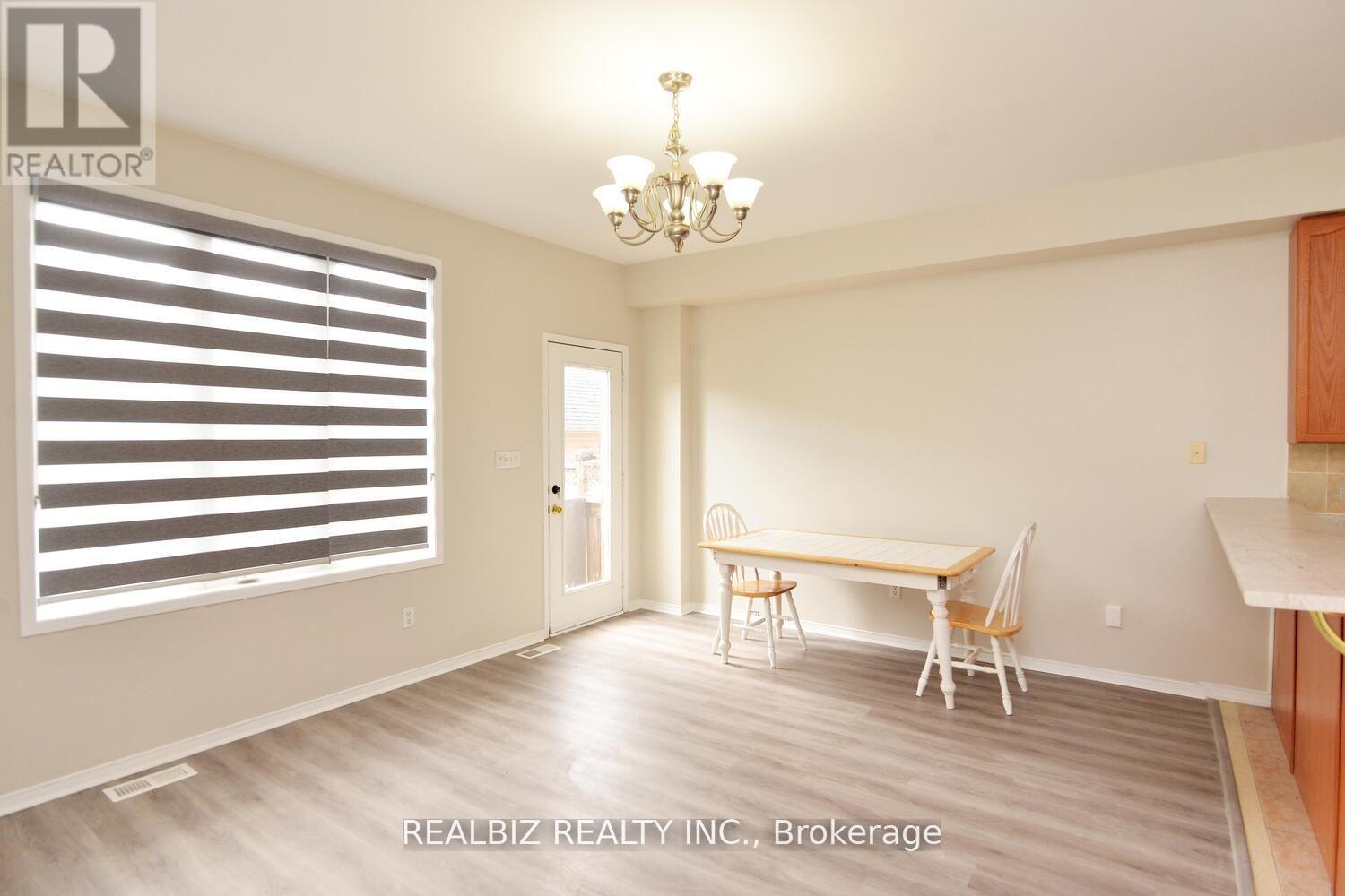 14 Herzberg Gardens, Toronto, Ontario  M3N 2P4 - Photo 14 - W12634934