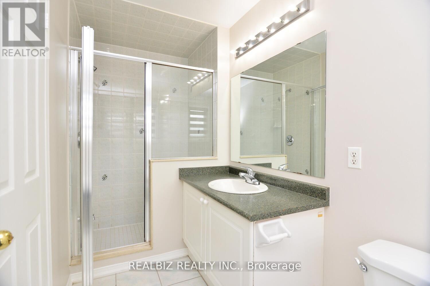 14 Herzberg Gardens, Toronto, Ontario  M3N 2P4 - Photo 17 - W12634934