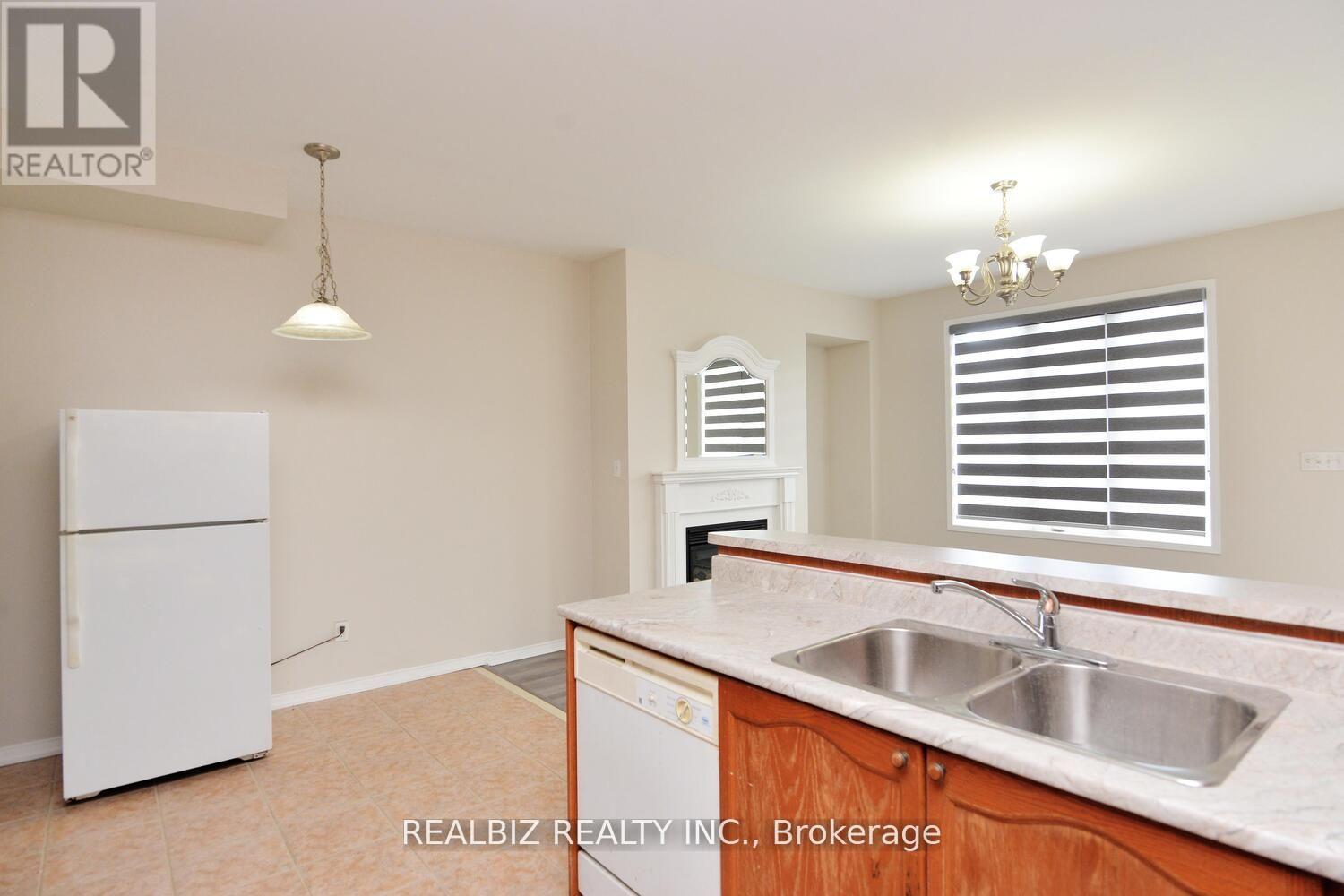 14 Herzberg Gardens, Toronto, Ontario  M3N 2P4 - Photo 18 - W12634934