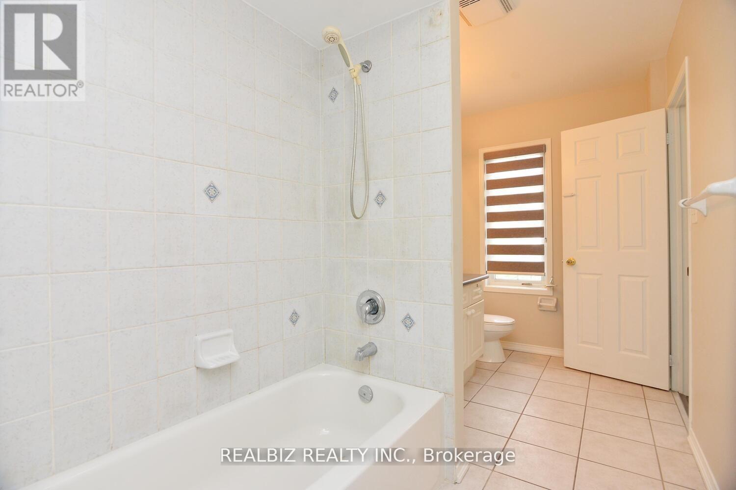 14 Herzberg Gardens, Toronto, Ontario  M3N 2P4 - Photo 26 - W12634934