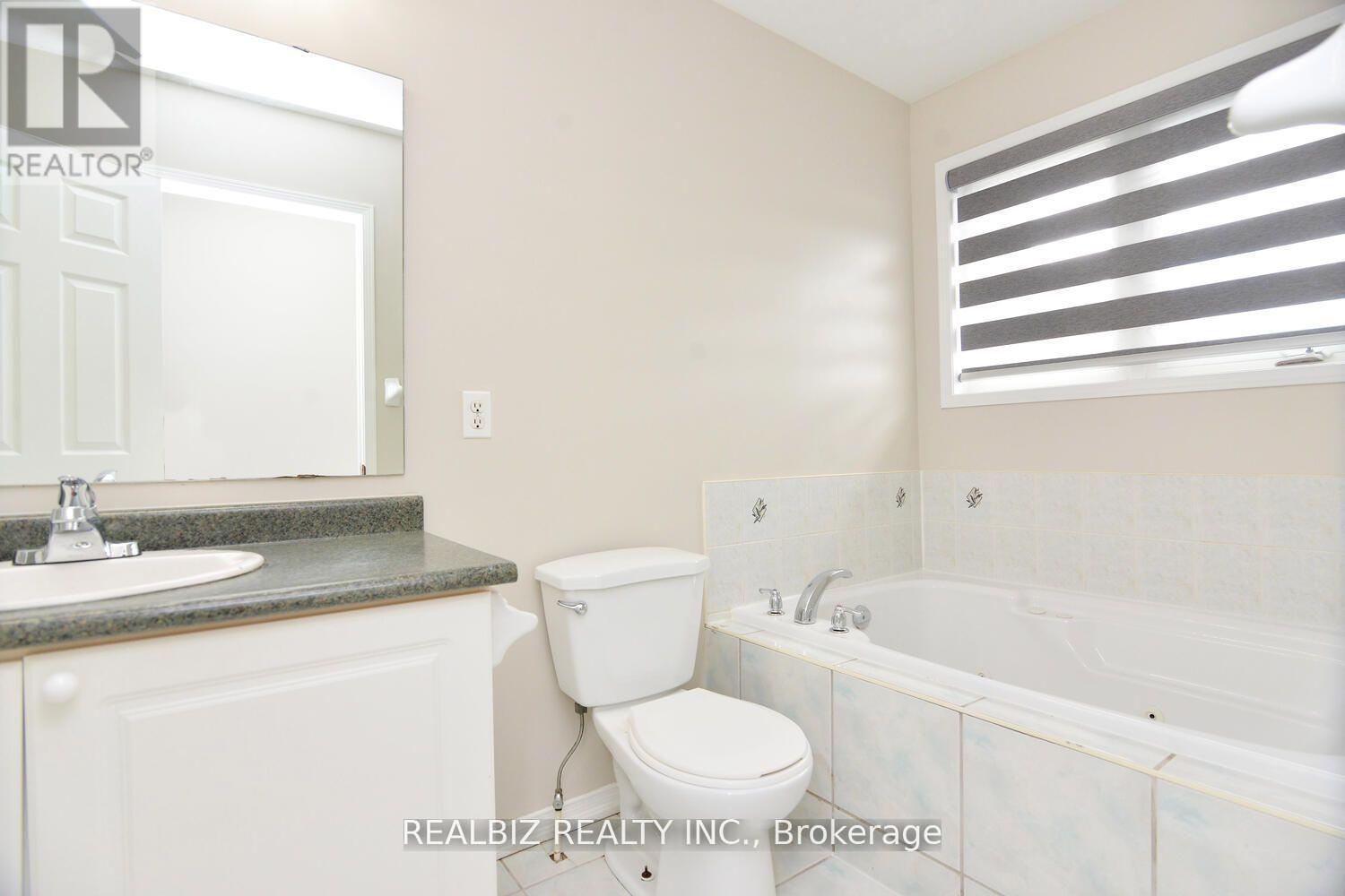 14 Herzberg Gardens, Toronto, Ontario  M3N 2P4 - Photo 27 - W12634934