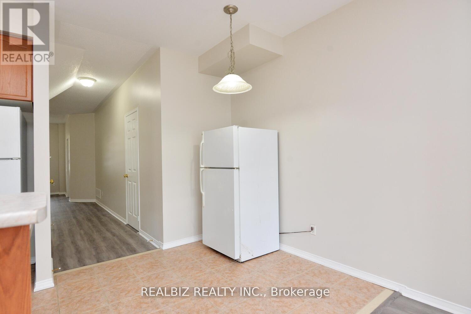 14 Herzberg Gardens, Toronto, Ontario  M3N 2P4 - Photo 32 - W12634934