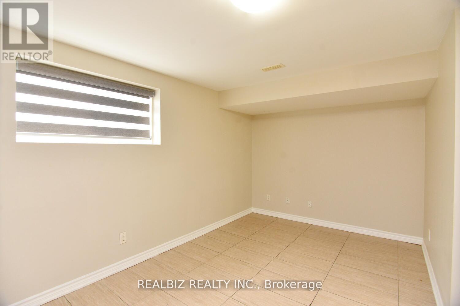 14 Herzberg Gardens, Toronto, Ontario  M3N 2P4 - Photo 34 - W12634934