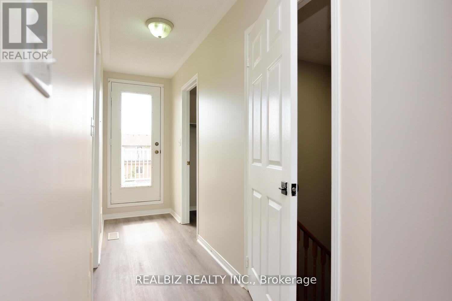 14 Herzberg Gardens, Toronto, Ontario  M3N 2P4 - Photo 38 - W12634934