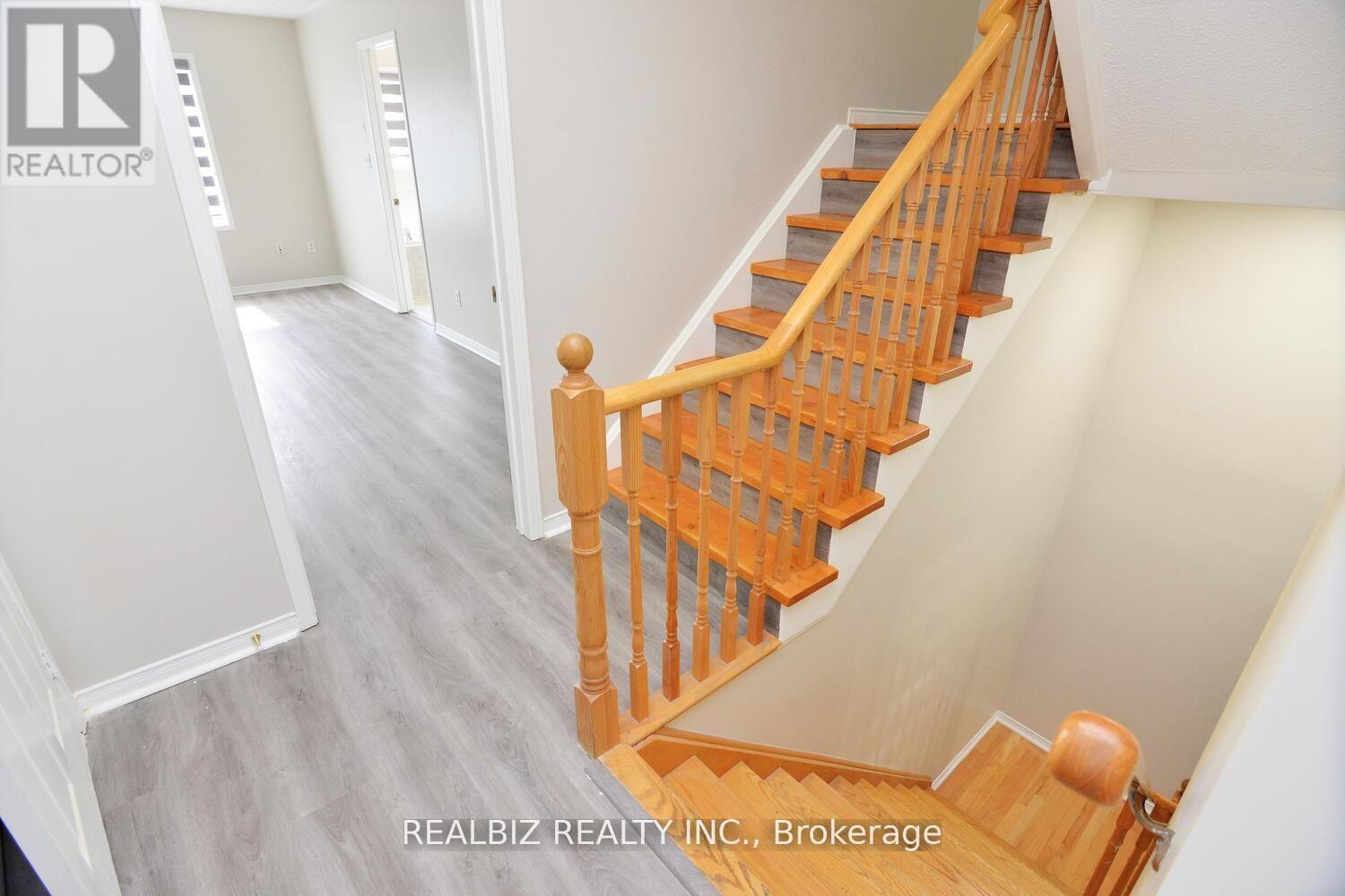 14 Herzberg Gardens, Toronto, Ontario  M3N 2P4 - Photo 7 - W12634934