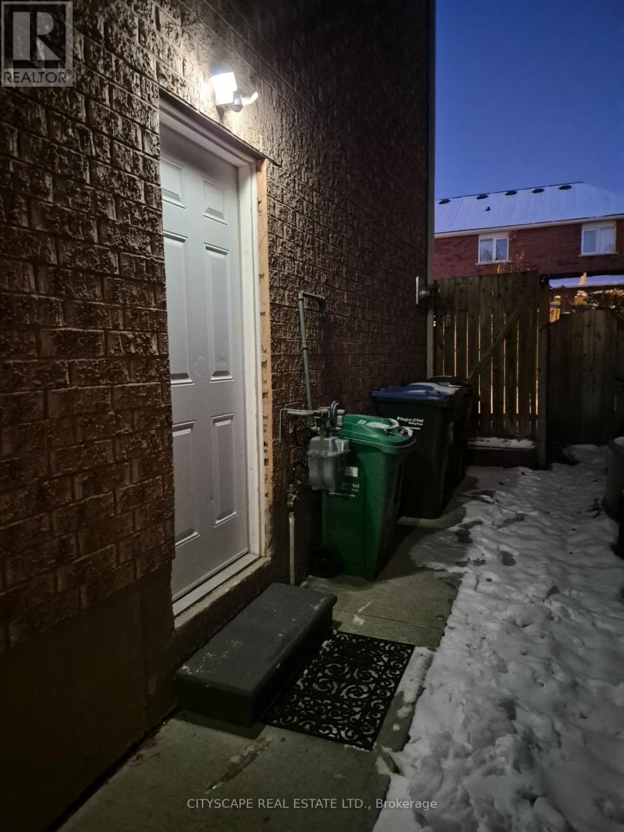 3072 CAULFIELD CRESCENT, Mississauga, Ontario