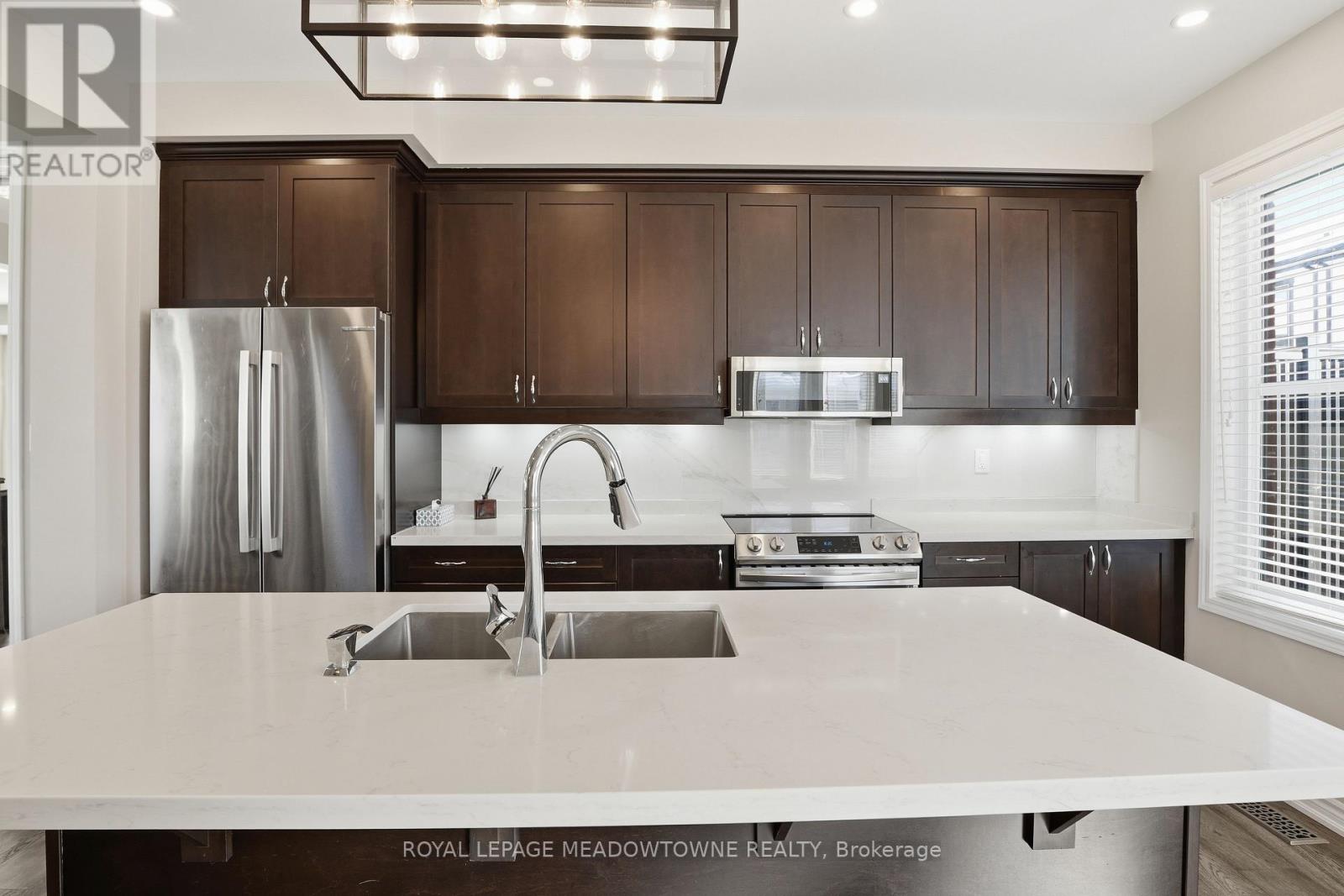 26 - 975 Whitlock Avenue, Milton, Ontario L9E 1S9 - Photo 11 - W12634966