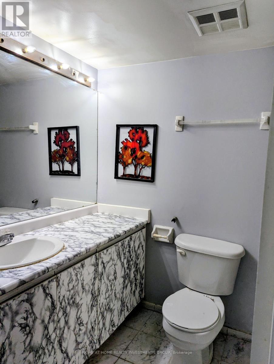 512 - 350 Webb Drive, Mississauga, Ontario  L5B 3W4 - Photo 14 - W12635016