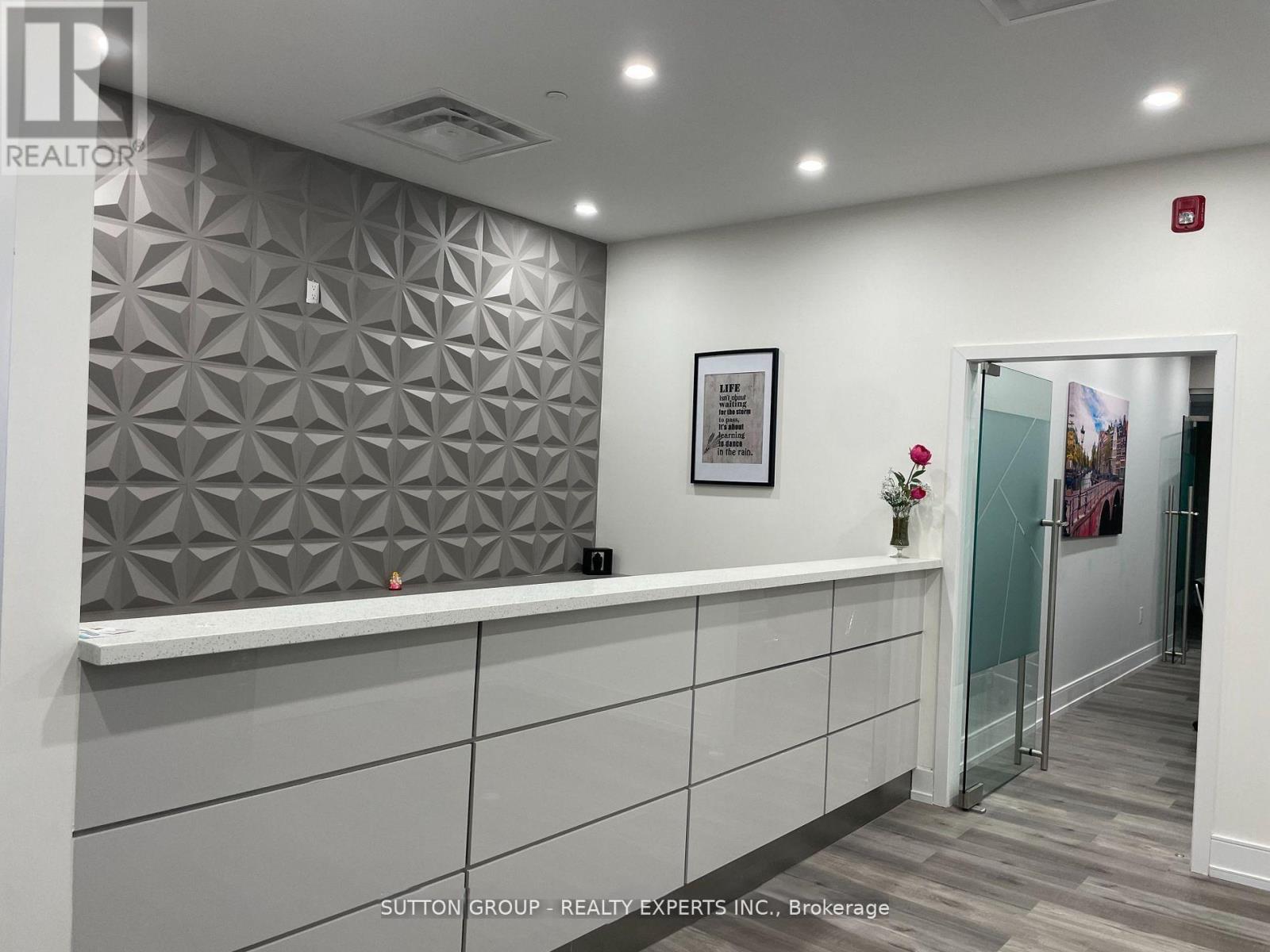 Unit 215  Room#11 - 9300 Goreway Drive, Brampton, Ontario  L6P 4N1 - Photo 2 - W12635048