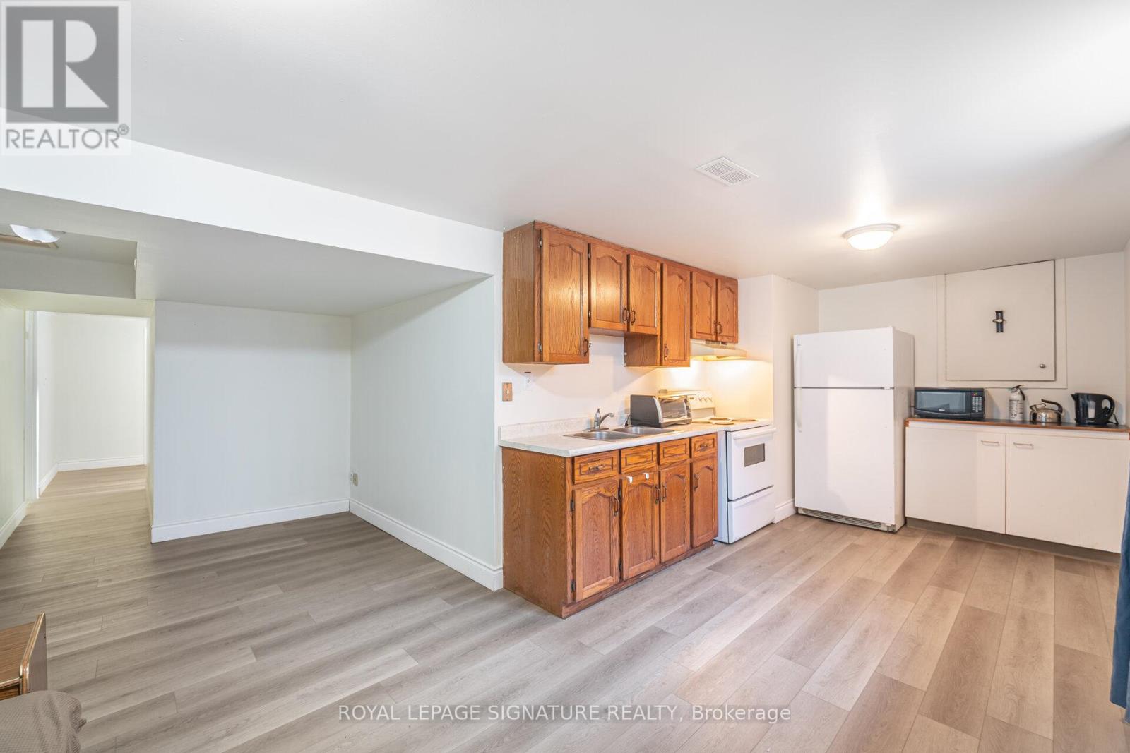 L7g4k2 - 111 Mountainview Road S, Halton Hills, Ontario  L7G 4K2 - Photo 24 - W12635060