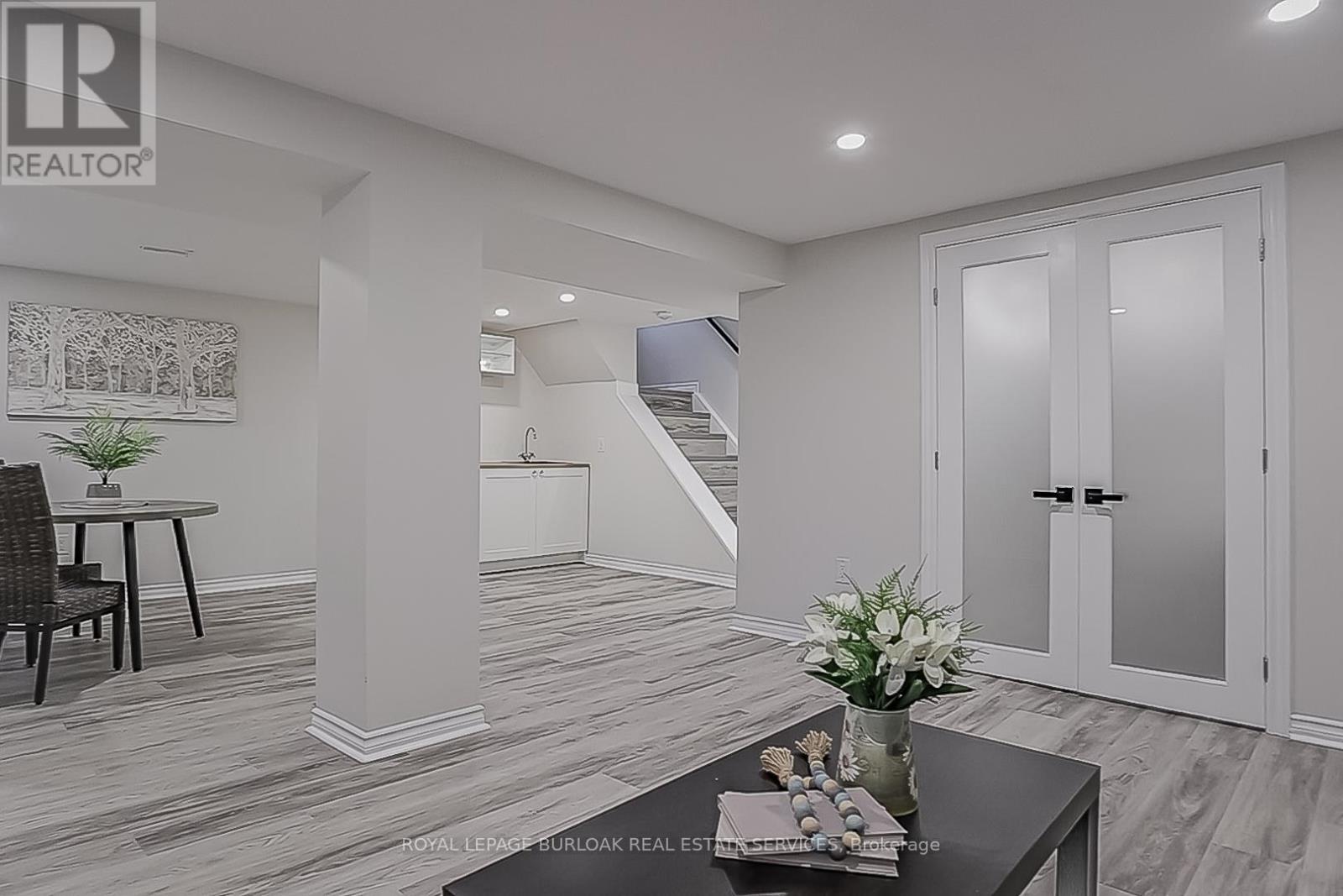 260 Foxbar Road, Burlington, Ontario  L7L 3A3 - Photo 26 - W12635062