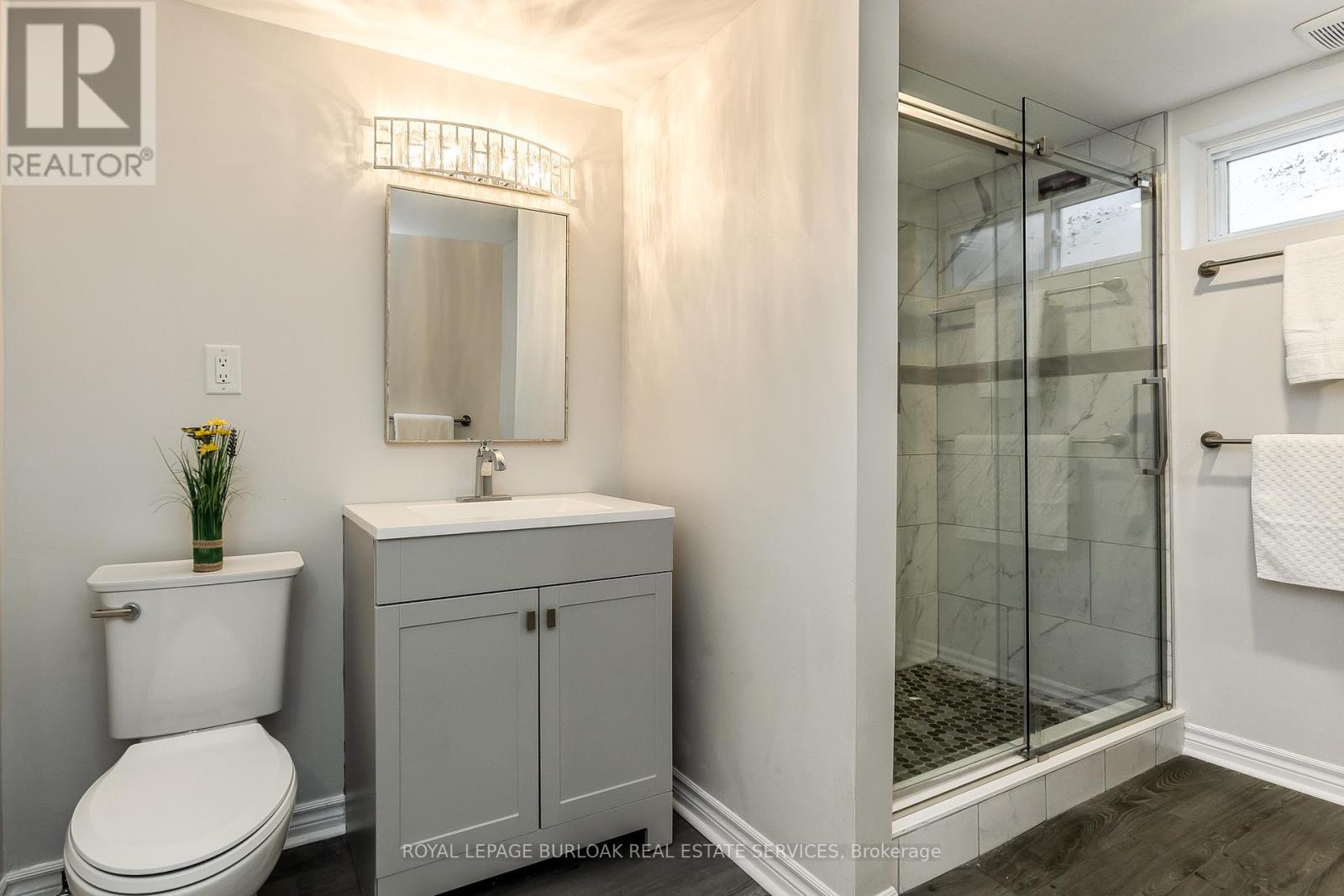 260 Foxbar Road, Burlington, Ontario  L7L 3A3 - Photo 34 - W12635062