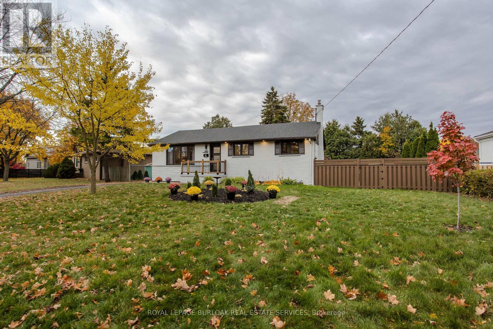 260 Foxbar Road, Burlington, Ontario  L7L 3A3 - Photo 49 - W12635062