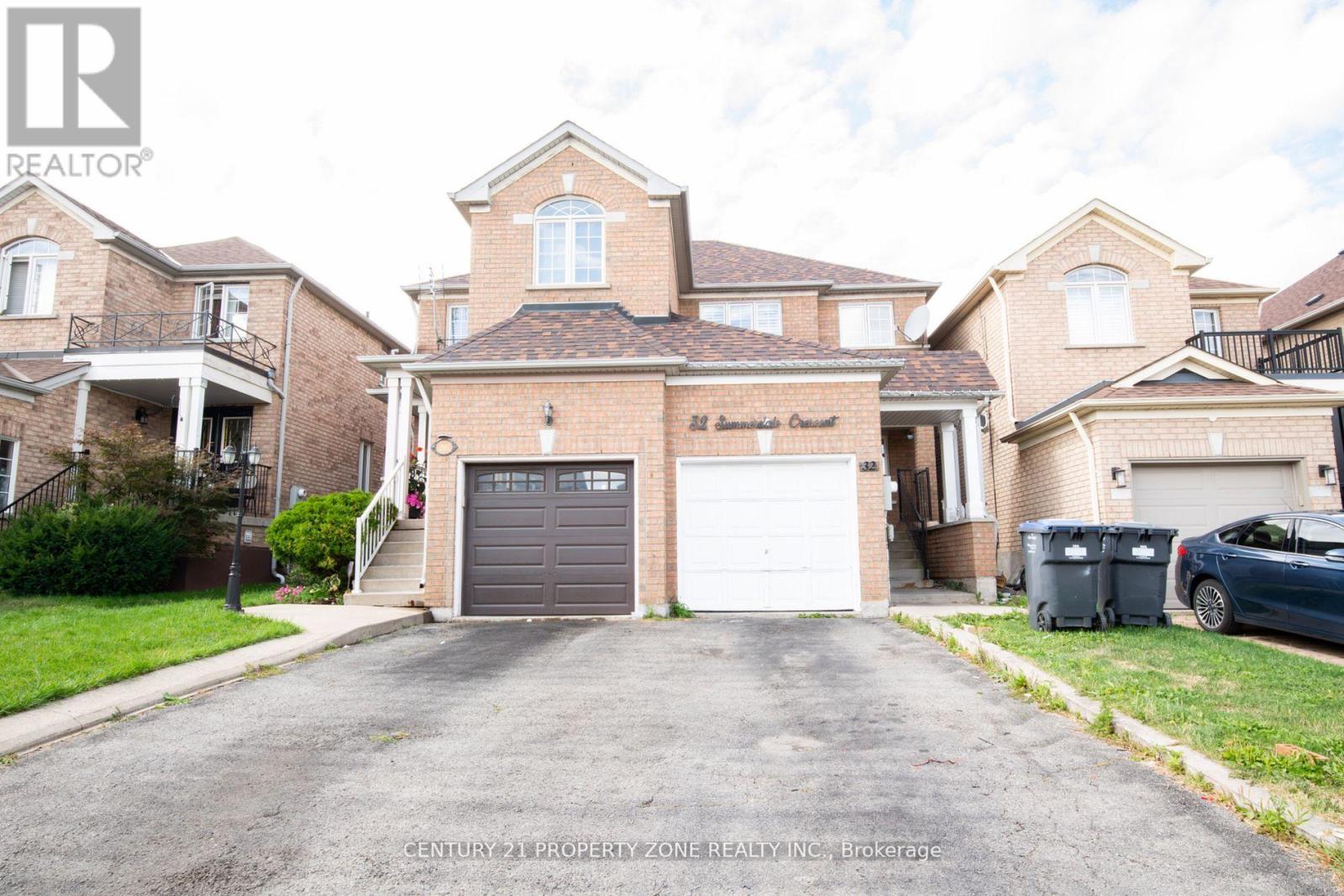 32 SUMMERDALE CRESCENT, Brampton, Ontario