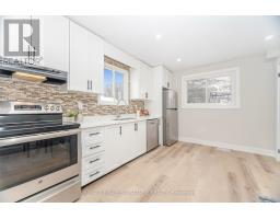 26 GRAYWOOD ROAD, Hamilton, Ontario