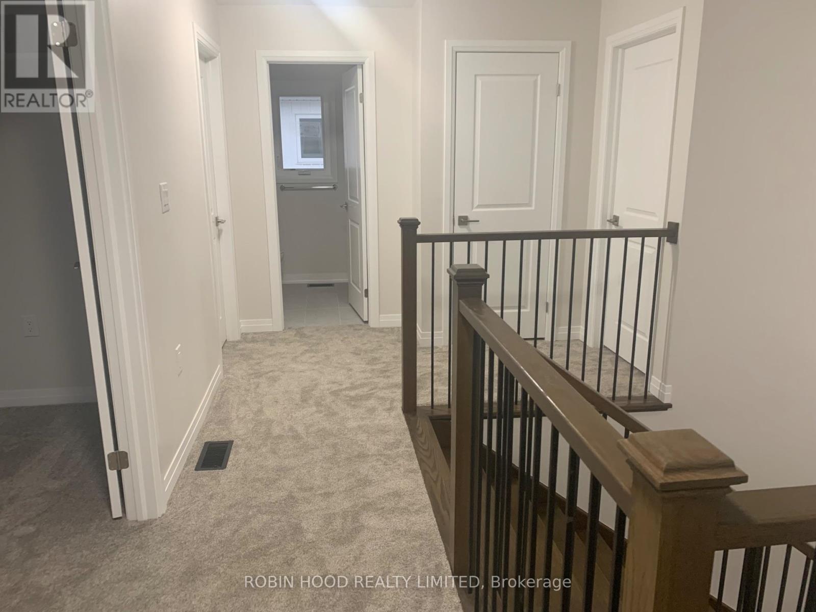 8 Barker Parkway, Thorold, Ontario  L2V 0H4 - Photo 12 - X12634936