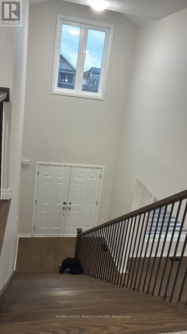 8 Barker Parkway, Thorold, Ontario  L2V 0H4 - Photo 4 - X12634936