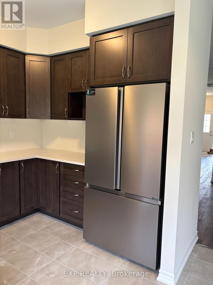 185 Beechwood Forest Lane, Gravenhurst, Ontario  P1P 0H8 - Photo 4 - X12634942