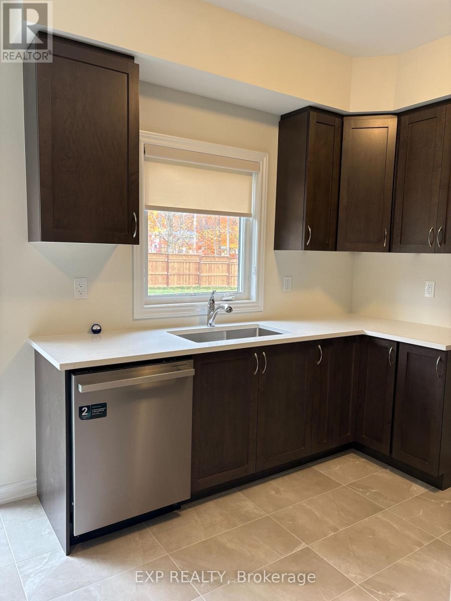 185 Beechwood Forest Lane, Gravenhurst, Ontario  P1P 0H8 - Photo 5 - X12634942