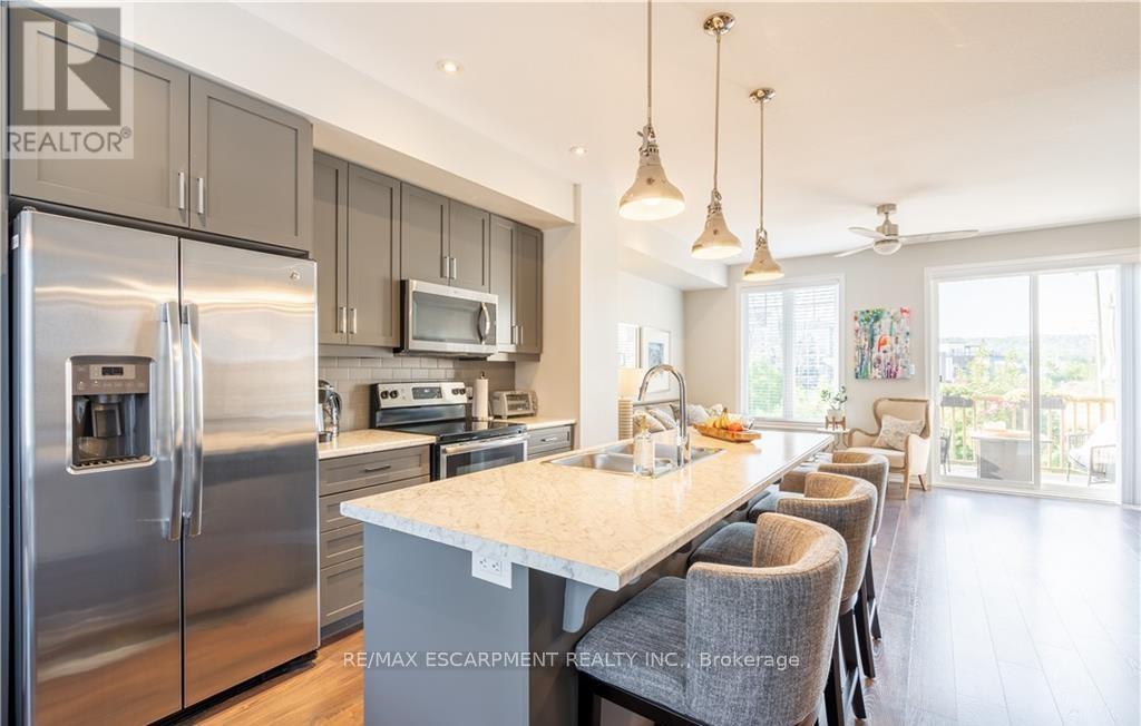 15 Pierre Trudeau Lane, Grimsby, Ontario  L3M 0H4 - Photo 10 - X12634954