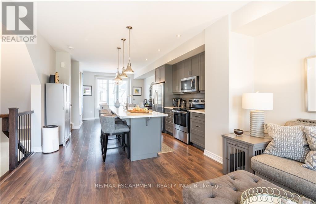 15 Pierre Trudeau Lane, Grimsby, Ontario  L3M 0H4 - Photo 15 - X12634954