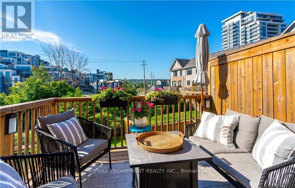 15 Pierre Trudeau Lane, Grimsby, Ontario  L3M 0H4 - Photo 17 - X12634954