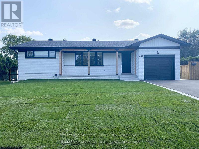 LOWER - 664 HIAWATHA BOULEVARD, Hamilton, Ontario