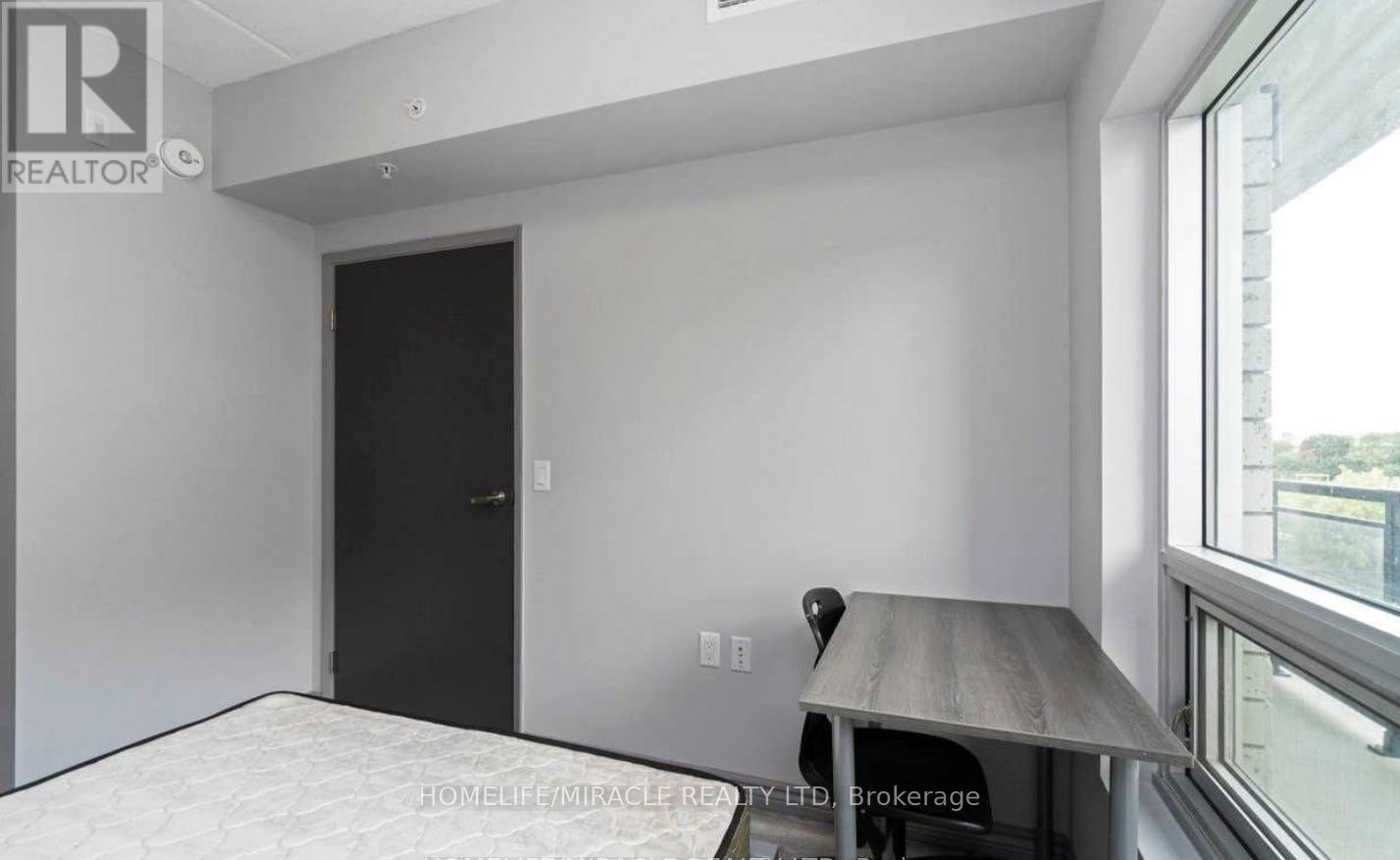 A407 - 275 Larch Street, Waterloo, Ontario  N2L 3R2 - Photo 13 - X12634994