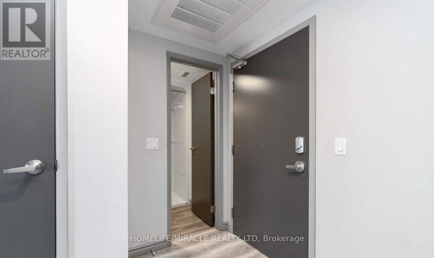 A407 - 275 Larch Street, Waterloo, Ontario  N2L 3R2 - Photo 7 - X12634994