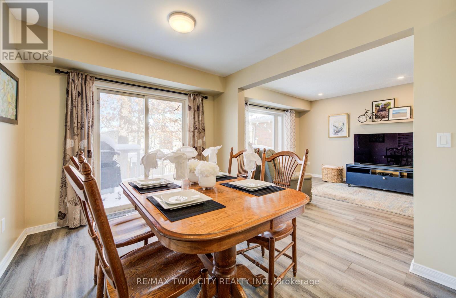 48 Karalee Crescent, Cambridge, Ontario  N3C 4H3 - Photo 12 - X12635058