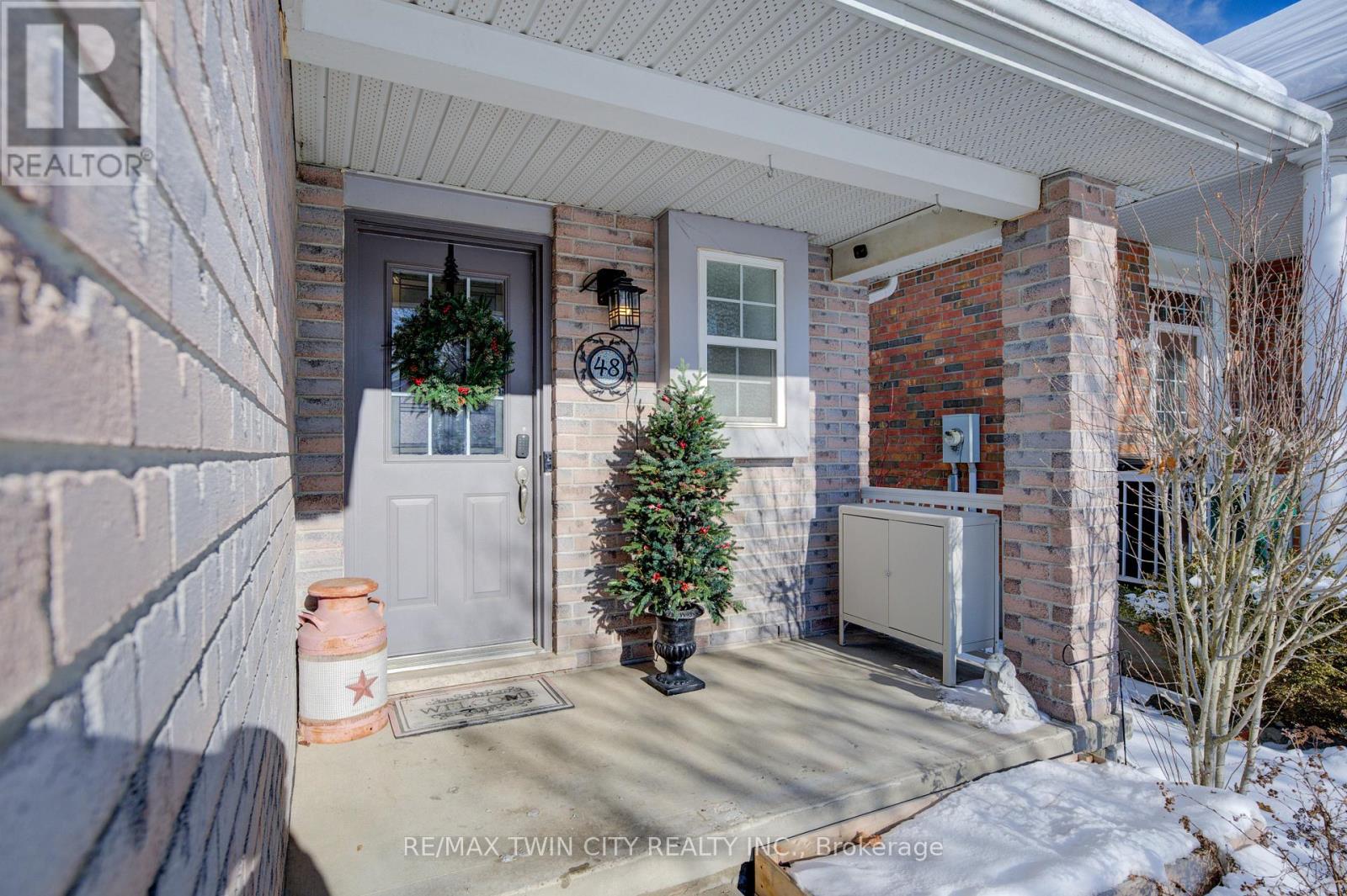48 Karalee Crescent, Cambridge, Ontario  N3C 4H3 - Photo 3 - X12635058