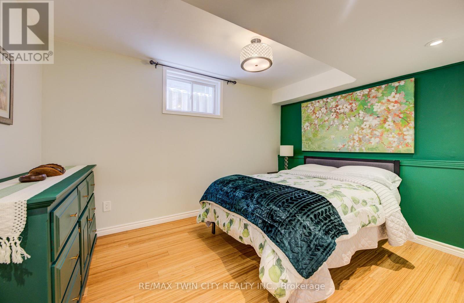 48 Karalee Crescent, Cambridge, Ontario  N3C 4H3 - Photo 34 - X12635058