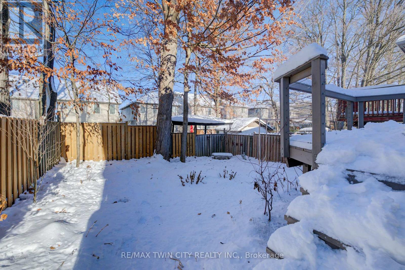 48 Karalee Crescent, Cambridge, Ontario  N3C 4H3 - Photo 41 - X12635058