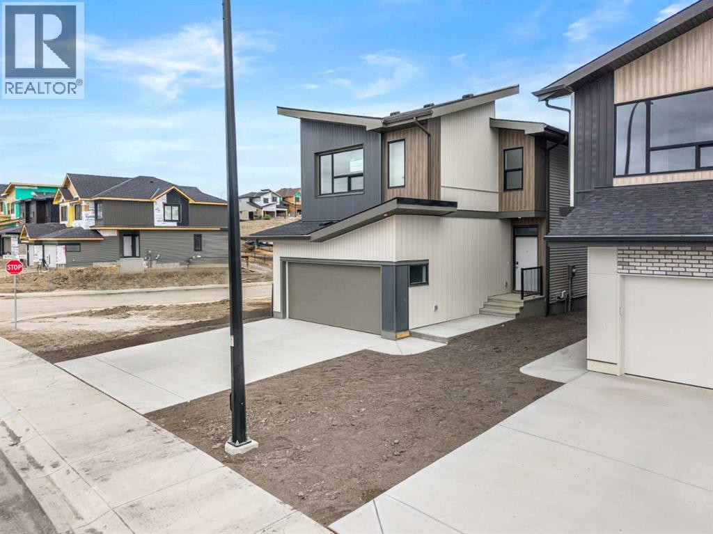 47 Heritage Heath, Cochrane, Alberta T0T 0T0 - Photo 2 - A2262943