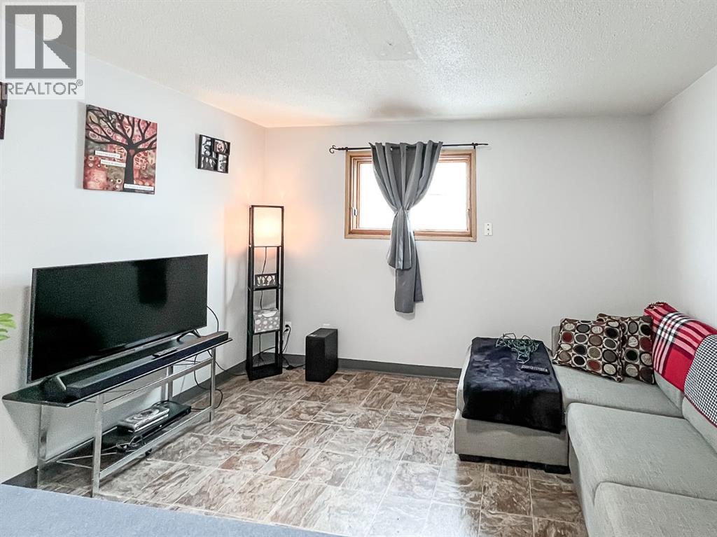 All, 1 3 Avenue Se, Falher, Alberta T0H 1M0 - Photo 13 - A2273664