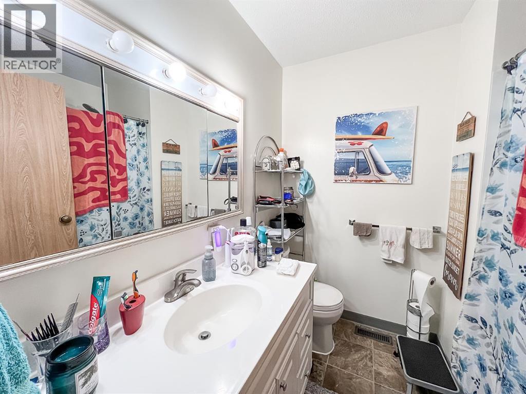 All, 1 3 Avenue Se, Falher, Alberta T0H 1M0 - Photo 9 - A2273664