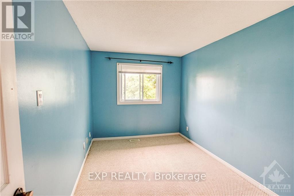 55 Royal Field Crescent, Ottawa, Ontario K2J 4E2 - Photo 12 - X12635098