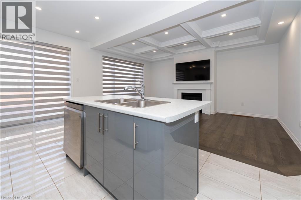 558 Kennedy Circle W, Milton, Ontario  L9E 1P9 - Photo 10 - 40794054