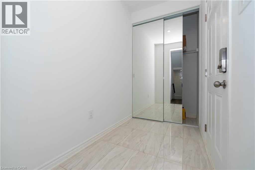 558 Kennedy Circle W, Milton, Ontario  L9E 1P9 - Photo 6 - 40794054