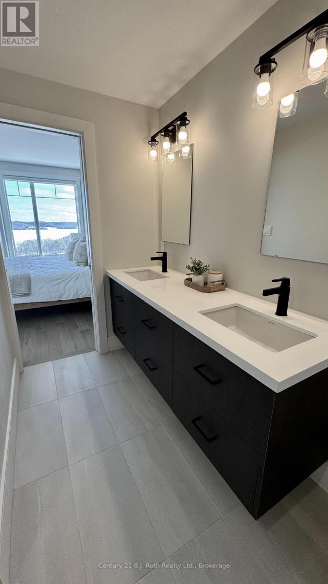 302 - 11 Treetops Lane, Huntsville, Ontario P1H 1A9 - Photo 10 - X12635116