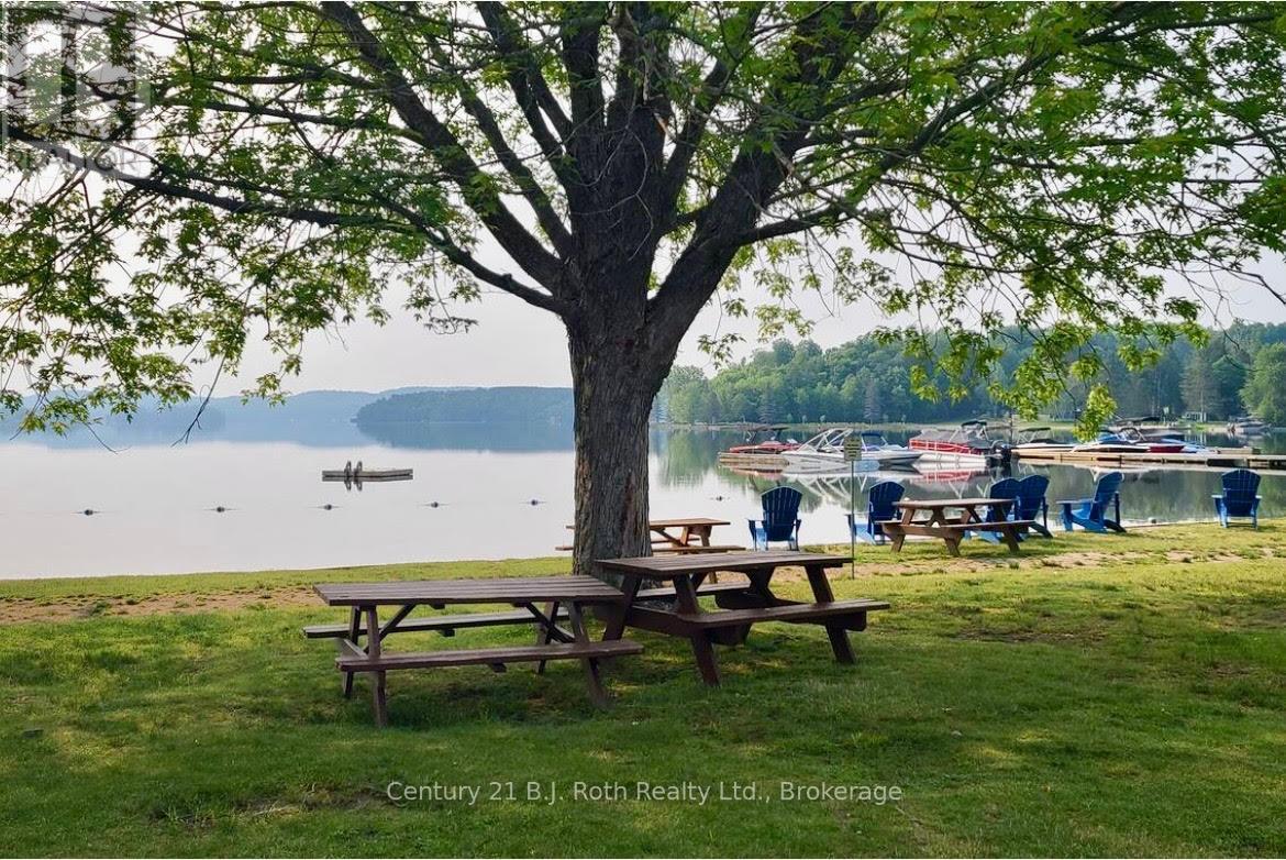 302 - 11 Treetops Lane, Huntsville, Ontario P1H 1A9 - Photo 34 - X12635116