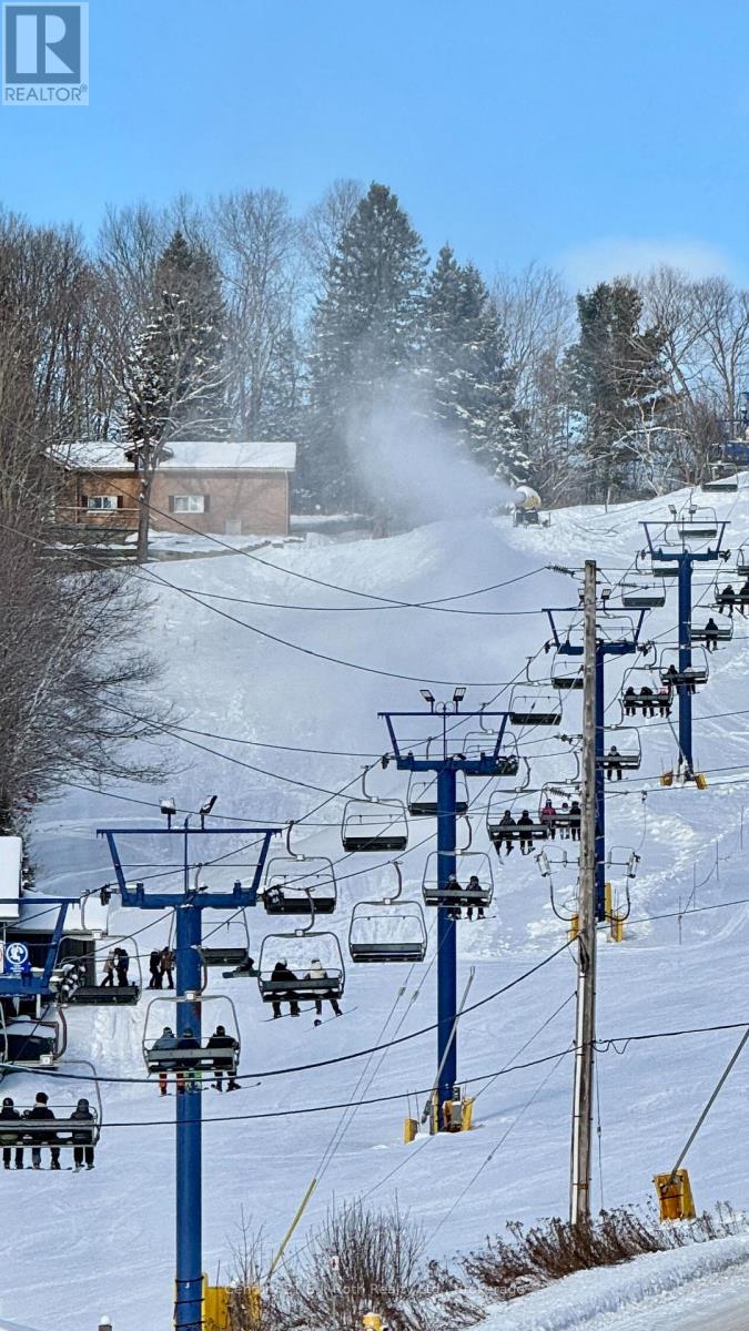 302 - 11 Treetops Lane, Huntsville, Ontario P1H 1A9 - Photo 36 - X12635116