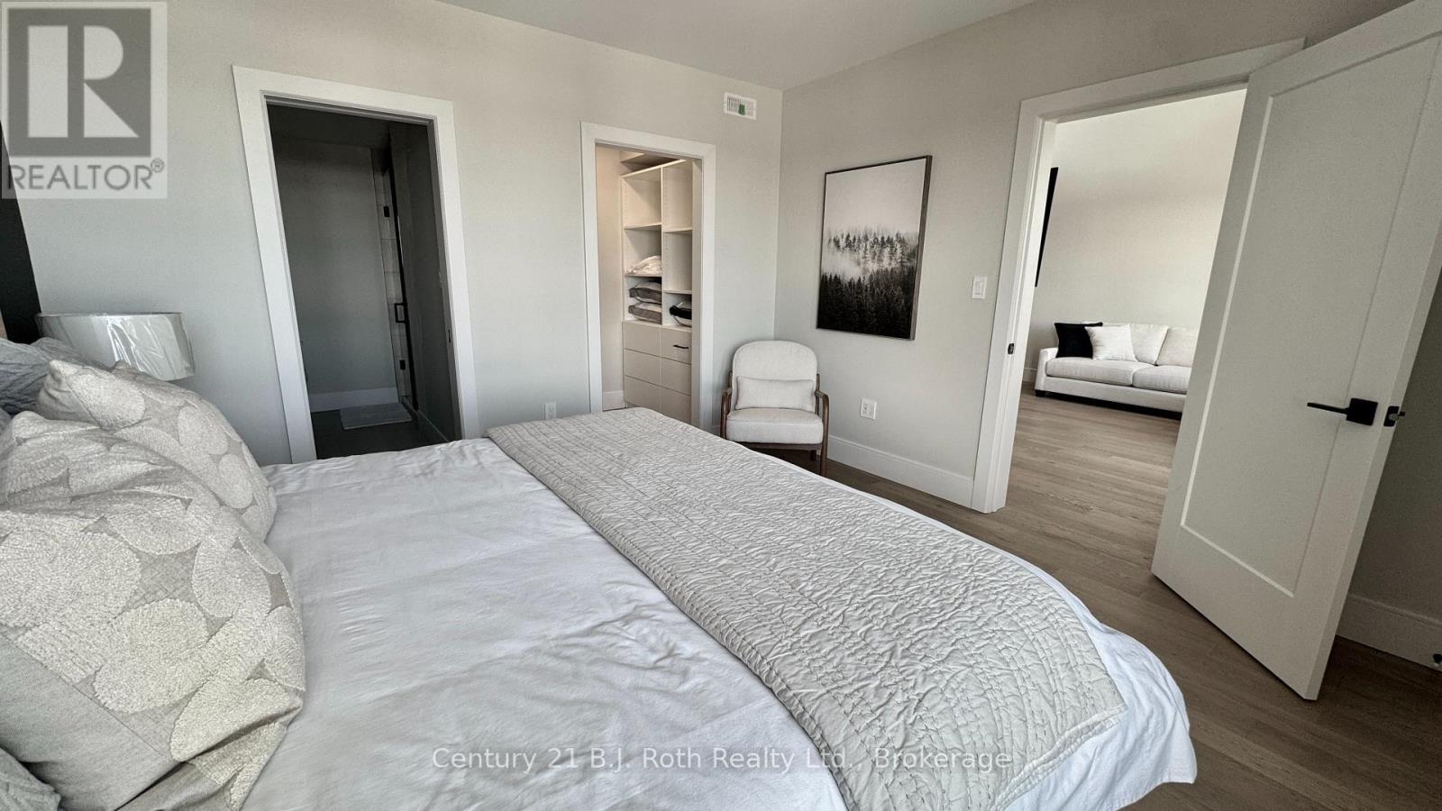 302 - 11 Treetops Lane, Huntsville, Ontario P1H 1A9 - Photo 8 - X12635116