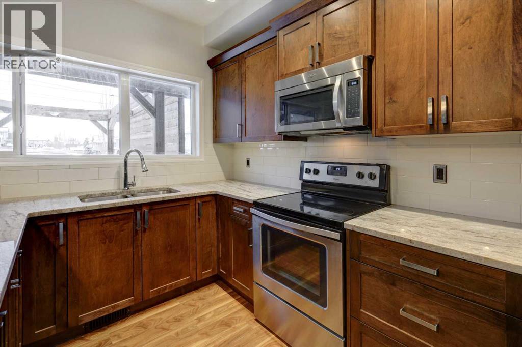 468 Hillcrest Circle Sw, Airdrie, Alberta  T4B 4B3 - Photo 6 - A2262525