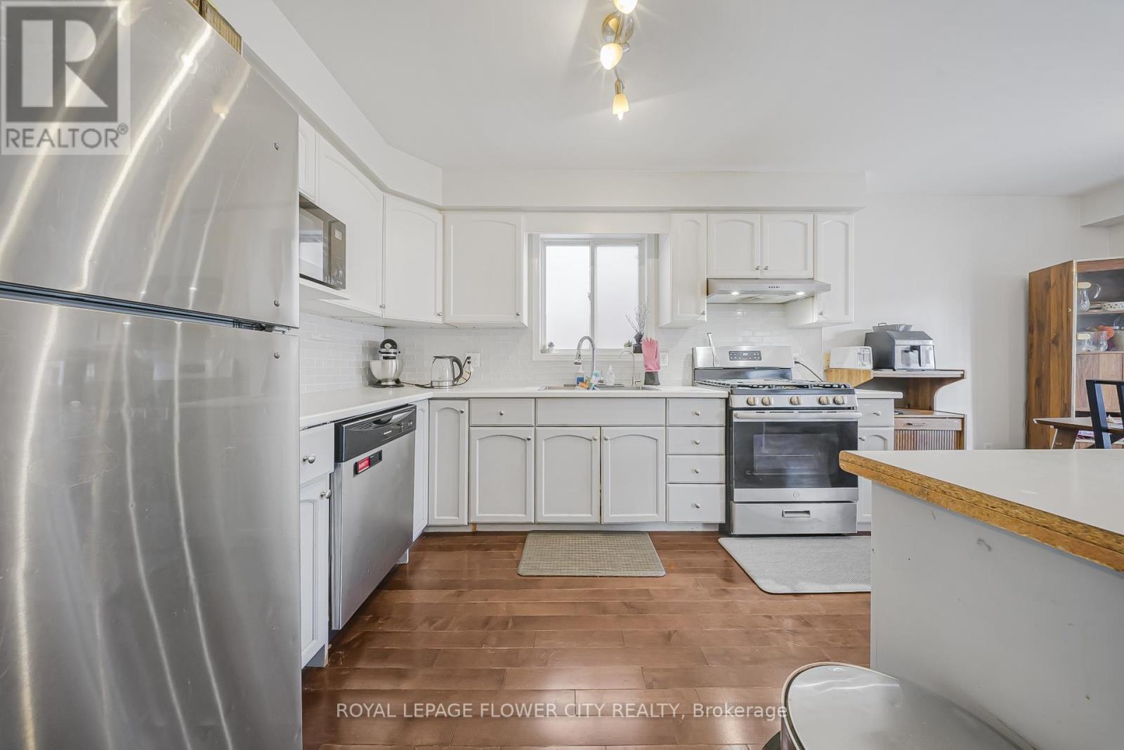 53 Bush Clover Crescent, Kitchener, Ontario  N2E 3P8 - Photo 12 - X12608364