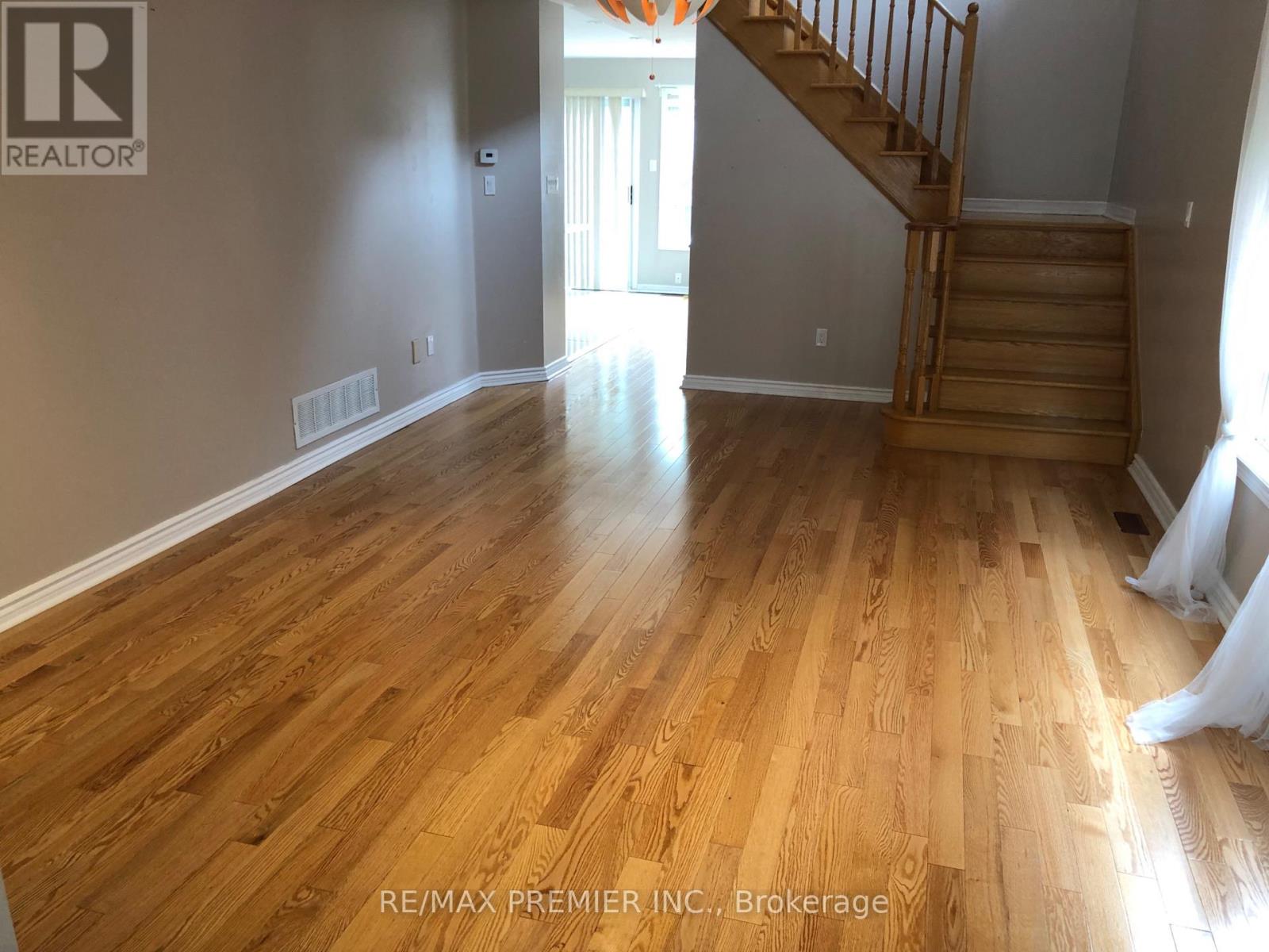 26 Lucerne Drive, Vaughan, Ontario  L4H 2Y2 - Photo 6 - N12635086