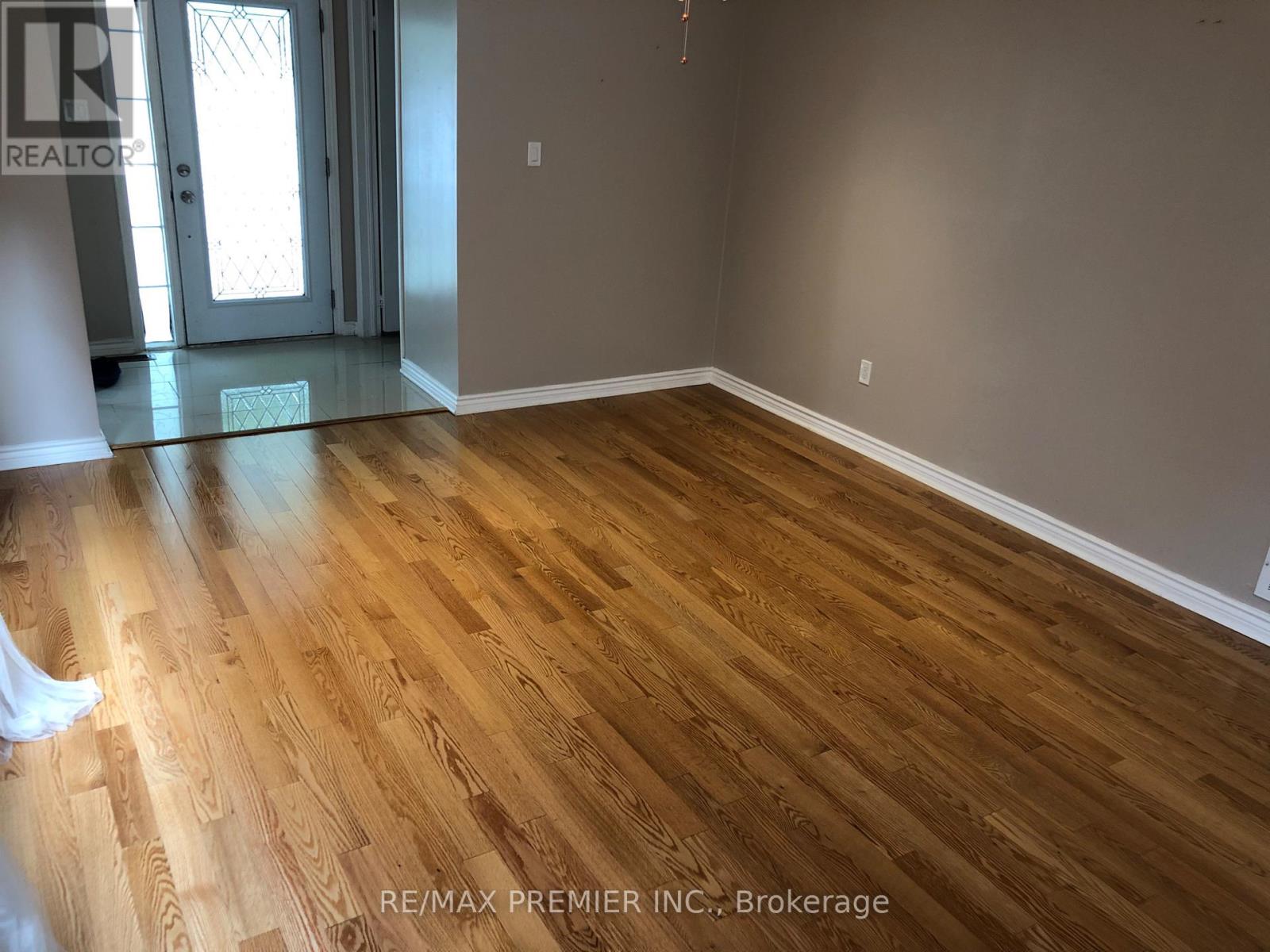 26 Lucerne Drive, Vaughan, Ontario  L4H 2Y2 - Photo 7 - N12635086